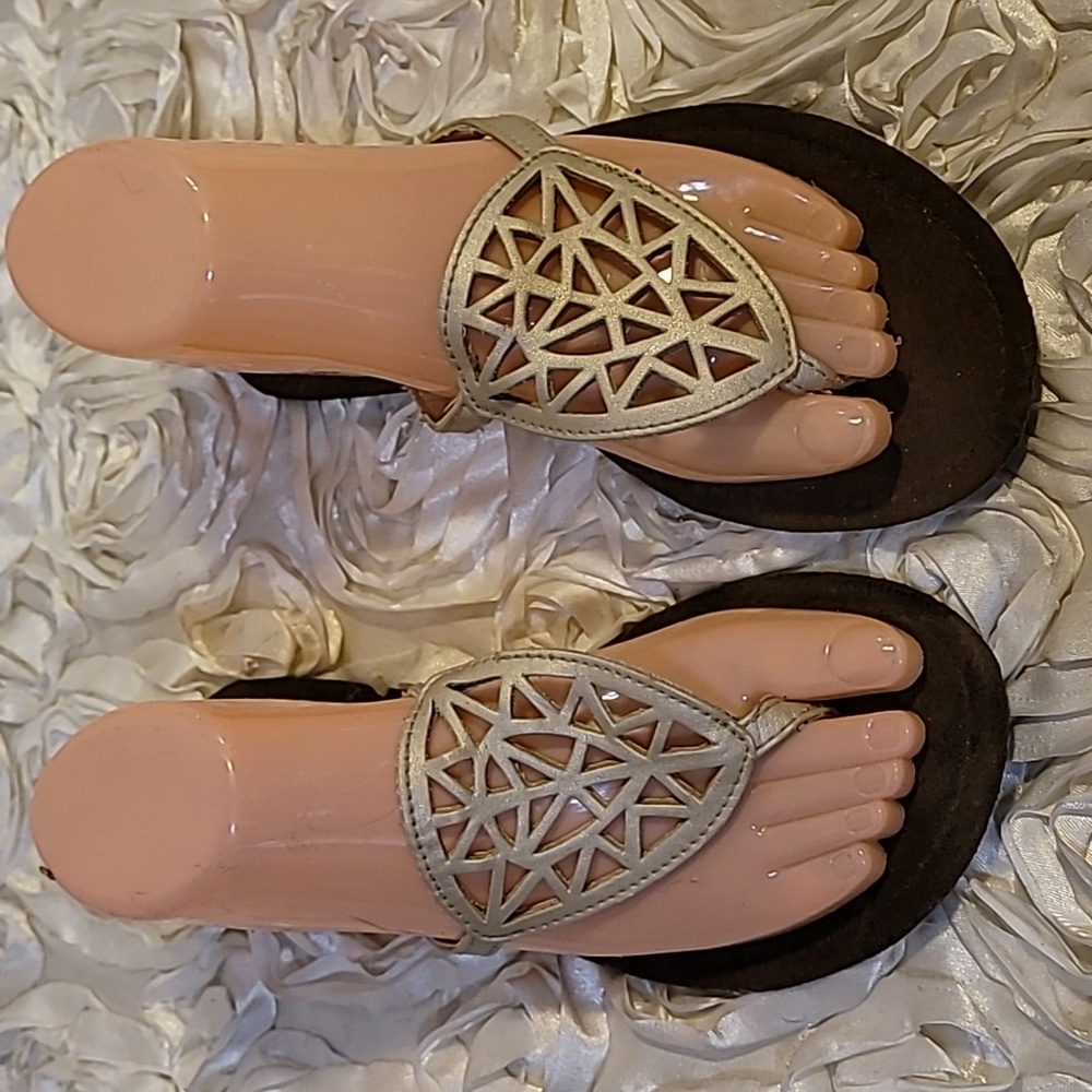 Sandals Women Cream -  Sz 7.